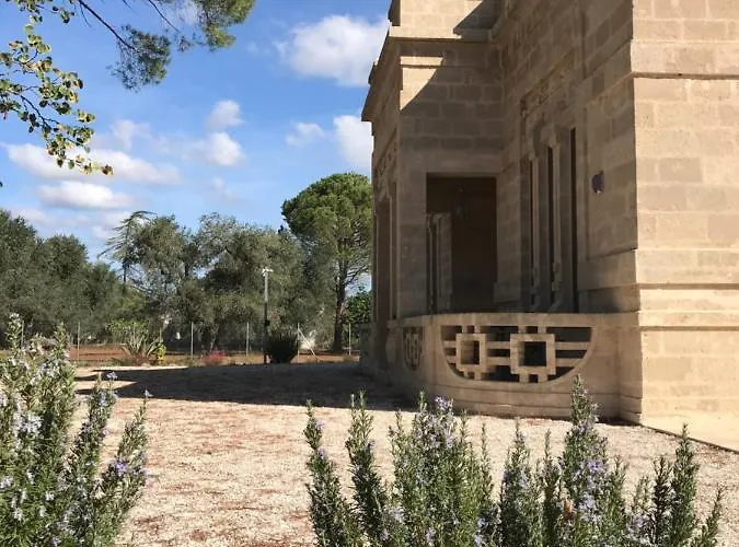 Fontana Villa